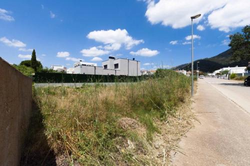 Venta de Terreno en Roses en Figueras - Imagen 1