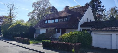 Villa auf Top Baugrund in Top Rheinlage Düsseldorf Urdenbach in Dormagen - Bild 1