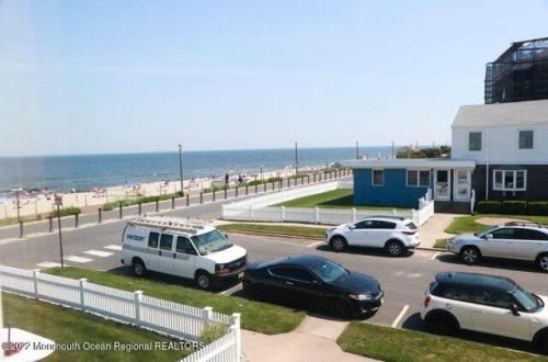Vine Ct, Long Branch, Home For Rent in Middletown - Image 1
