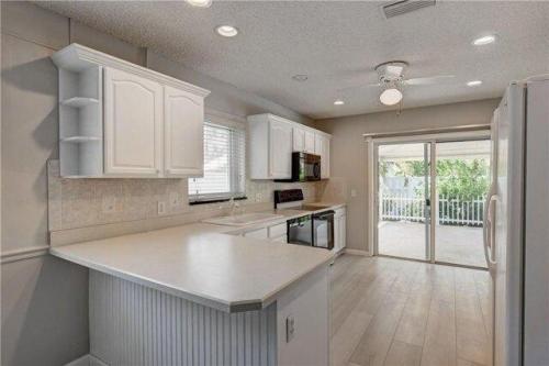 W Country Club Blvd, Boca Raton, Home For Rent in Delray Beach - Image 1