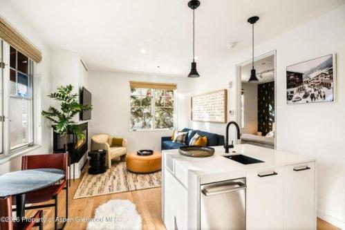 W Main St Unit A, Aspen, Condo For Rent in Grand Junction - Image 1