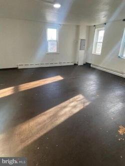 - W Rd St Unit F, Chester, Home For Rent in Wilmington - Image 1