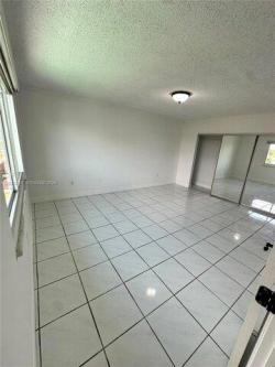 W Th St Unit,hialeah, Home For Rent in Hialeah - Image 1
