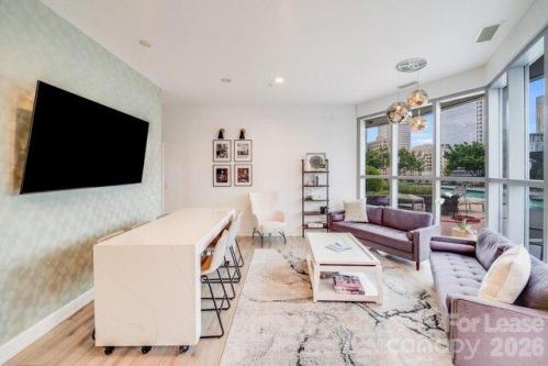 W Trade St Unit,charlotte, Condo For Rent in Charlotte - Image 1