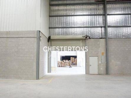 WAREHOUSE FOR RENT | DIP | LOADING DOC | 95KW in Dubai - Image 1