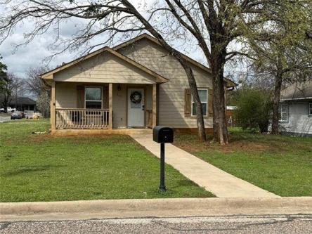 Water St, Whitesboro, Home For Rent in Denton - Image 1