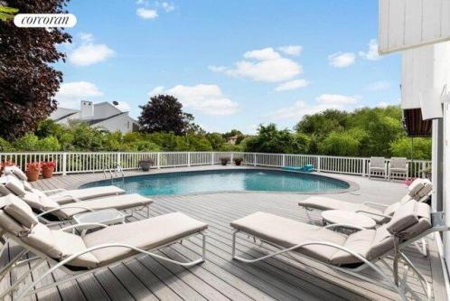 Watersedge Ct, Westhampton Beach, Home For Rent in Westhampton beach - Image 1