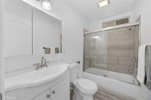 Weaver Ln, Los Angeles, Home For Rent in Pasadena - Image 1