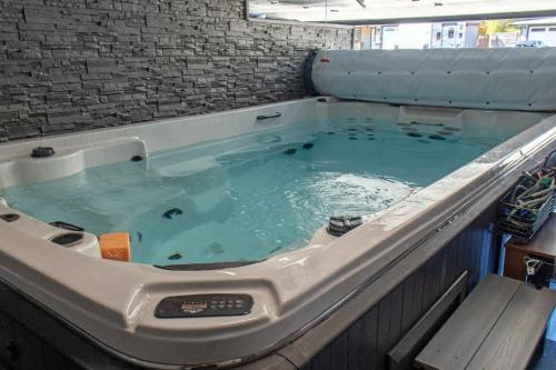 Where Design Meets Comfort in Courtenay - Image 8