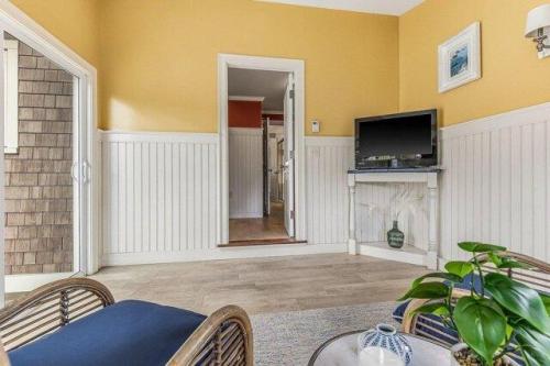 Windmill Ln, Hampton, Home For Sale in Manchester - Image 1