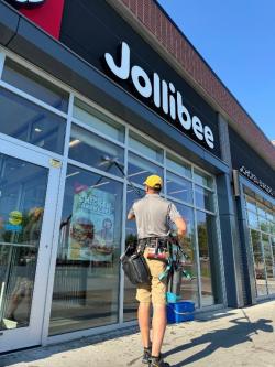 Window Cleaning Service in Cochrane - Image 2