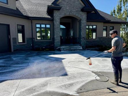 Window Cleaning Service in Cochrane - Image 7