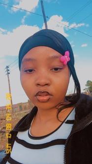 Woman looking for woman in Rustenburg - Image 1