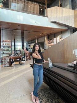 Women looking for man in Batam - Image 4