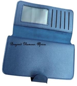 Womens Blue leather wallet + earrings in Kikuyu - Image 4