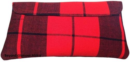 Womens Red Maasai Clutch and loop earrings in Kikuyu - Image 3