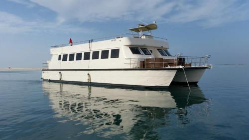 YACHT FOR SALE – CATAMARAN (Excellent Condition) in Abu Dhabi - Image 2