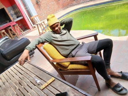 looking forward in Grahamstown - Image 2