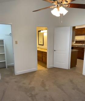 updated spacious 2 bed duplex split with small patio & yard in Frisco - Image 6