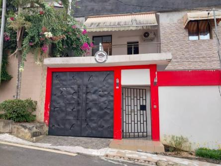 villa duplex à vendre à Abidjan - Photo 2
